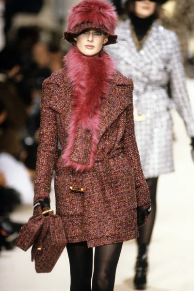 Look 30